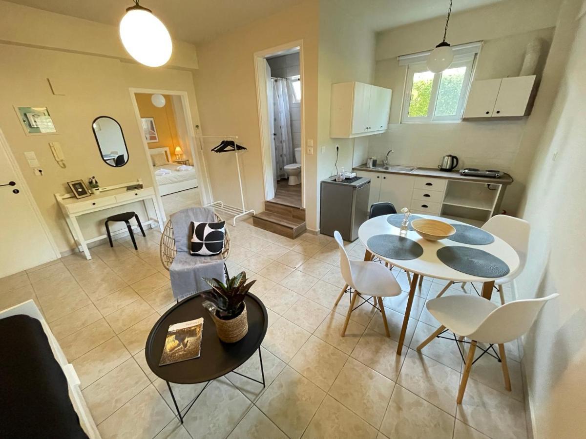 Sofi'S Apartments Каламата Екстер'єр фото