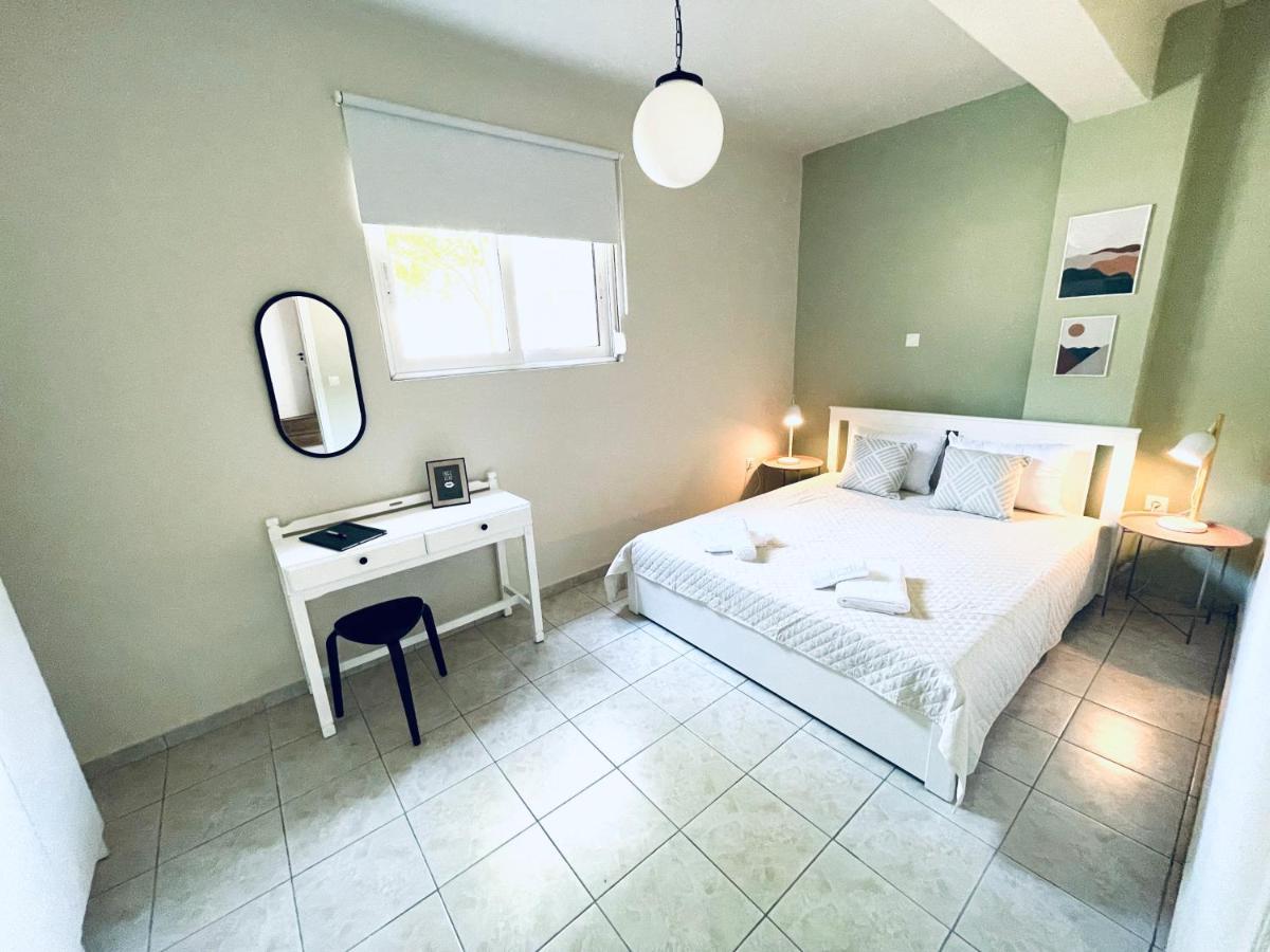 Sofi'S Apartments Каламата Екстер'єр фото